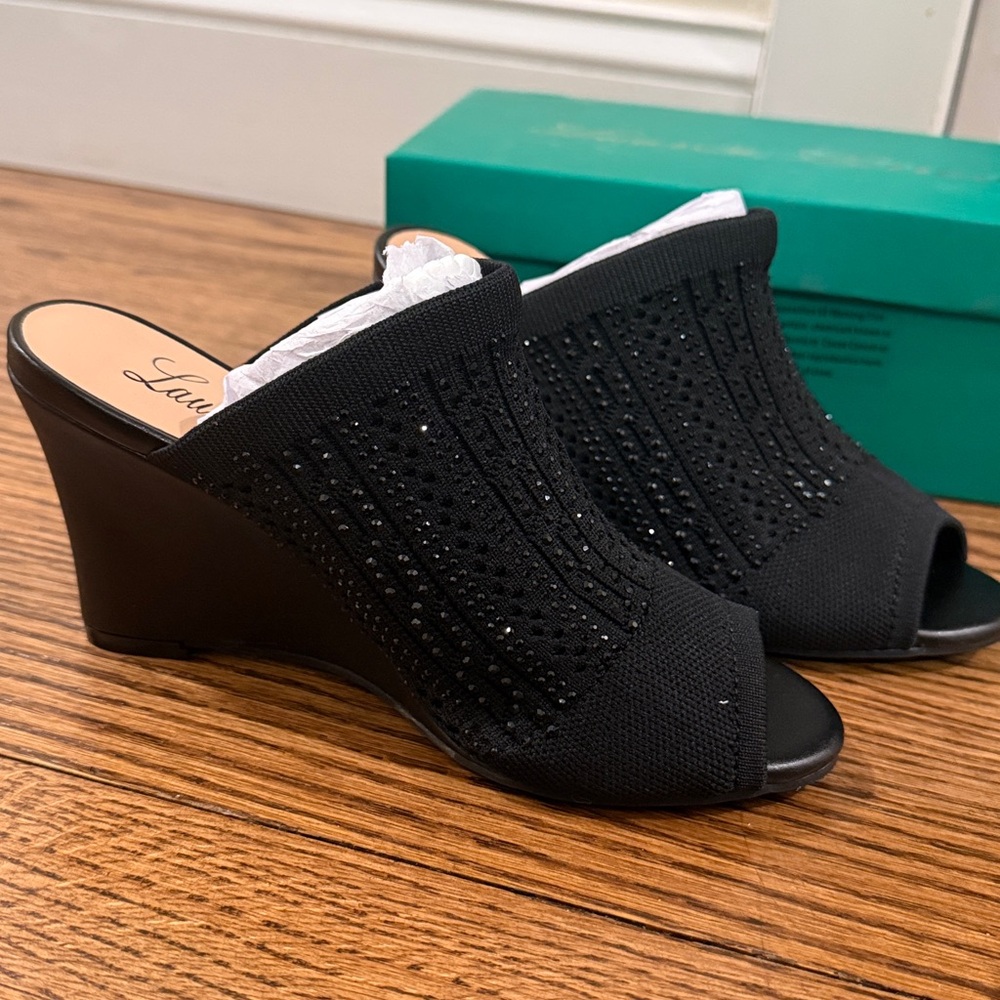 Lauren Lorraine Martha Wedge - Picture 2 of 4